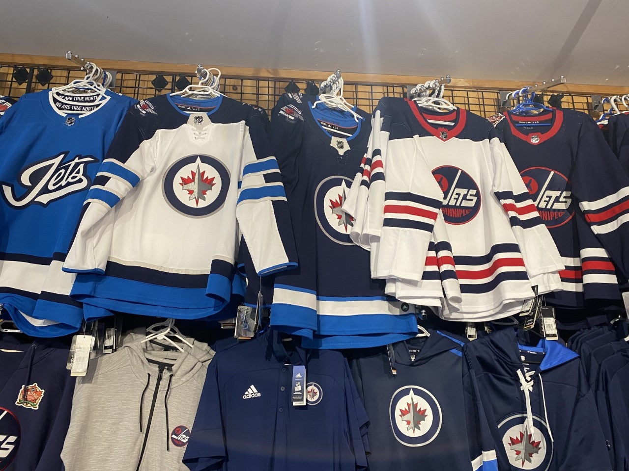 Winnipeg Jets – Uptown Sports Cards and Collectibles